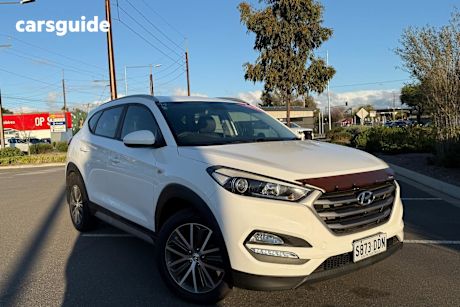 White 2017 Hyundai Tucson Wagon Active X (Fwd)