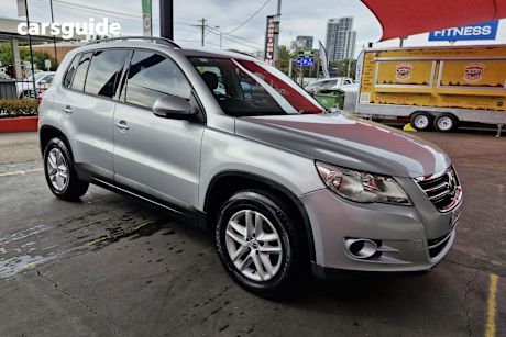 Silver 2009 Volkswagen Tiguan SUV 103TDI 4WD