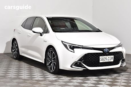 White 2023 Toyota Corolla Hatch ZR HYBRID F