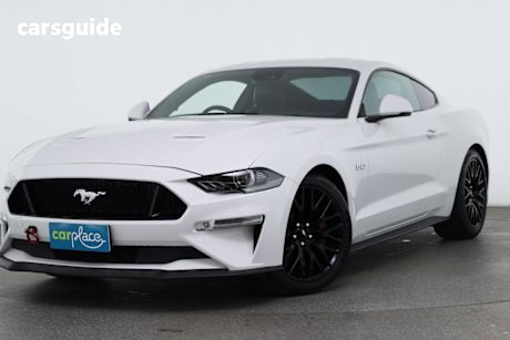White 2019 Ford Mustang Fastback Gt 5.0 V8