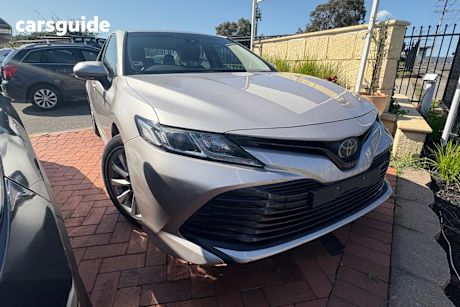 Silver 2018 Toyota Camry Sedan Ascent