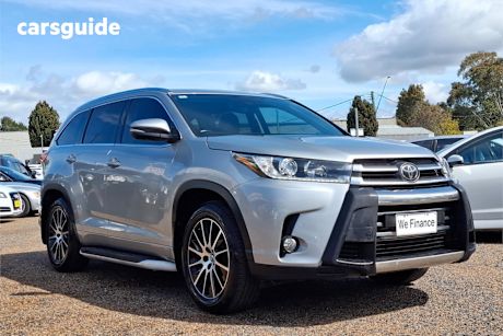 Silver 2017 Toyota Kluger Wagon Grande (4X4)