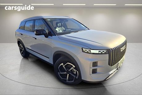 Silver 2025 Jaecoo J7 SUV CORE F