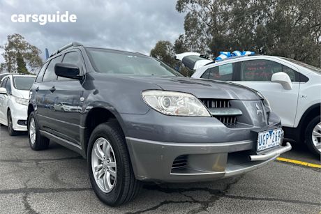 Grey 2006 Mitsubishi Outlander SUV LS 4X4