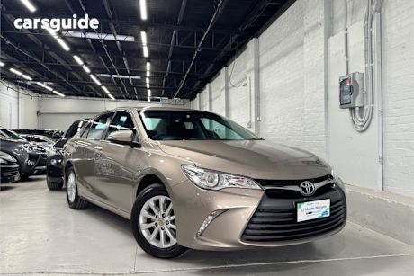 Brown 2017 Toyota Camry Sedan Altise