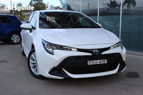 White 2024 Toyota Corolla Hatch