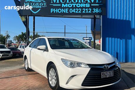 White 2016 Toyota Camry Sedan Altise