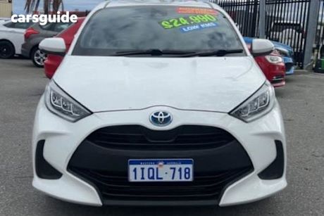 White 2021 Toyota Yaris Hatchback Sx Hybrid