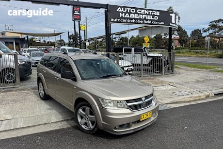 Gold 2009 Dodge Journey SUV R/T F