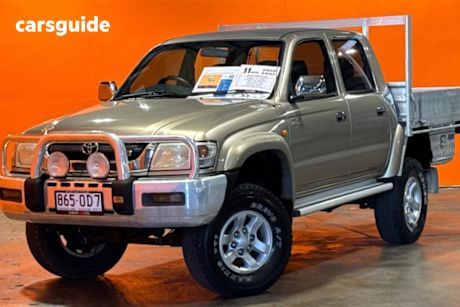 Gold 2003 Toyota Hilux Dual Cab Pick-up Sr5 (4X4)