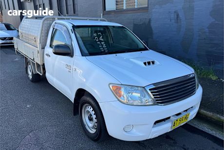 White 2007 Toyota Hilux Cab Chassis Sr