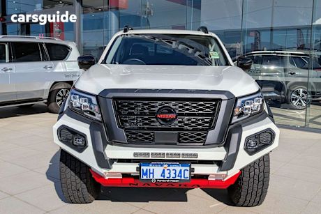 White 2024 Nissan Navara Ute Tray PRO-4X WARRIOR 4X4