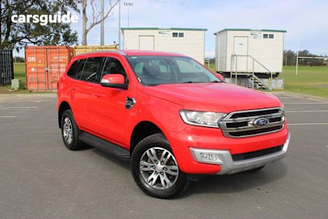 Red 2016 Ford Everest SUV TREND 4X4