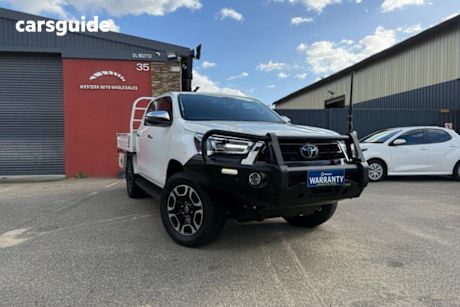 White 2022 Toyota Hilux Ute Tray SR5 4X4
