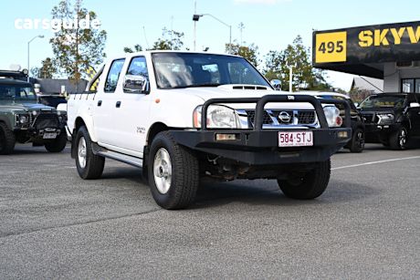White 2013 Nissan Navara Ute Tray ST-R 4X4