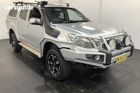 Silver 2013 Isuzu D-MAX Crew Cab Utility Ls-Terrain Hi-Ride (4X4)