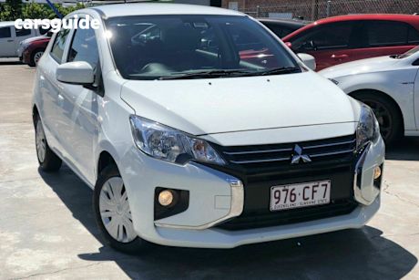 White 2021 Mitsubishi Mirage Hatchback Es