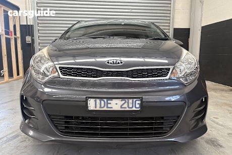 Grey 2015 Kia RIO Hatchback S