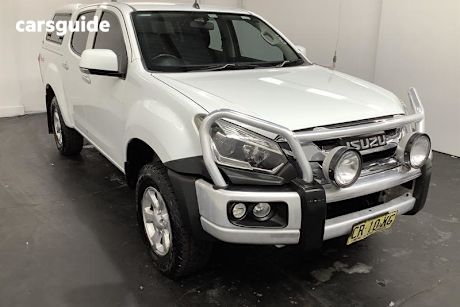 White 2018 Isuzu D-MAX Crew Cab Utility Ls-M Hi-Ride (4X4)