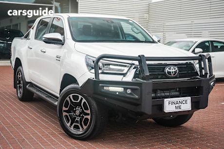White 2023 Toyota Hilux Double Cab Pick Up Sr5 + Premium Interior (4X4)