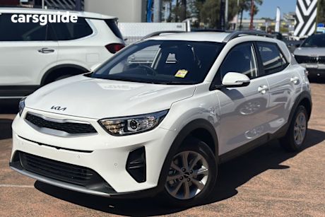 White 2025 Kia Stonic Wagon S