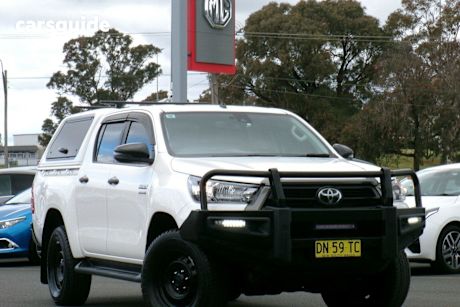 White 2021 Toyota Hilux Double Cab Pick Up Sr (4X4)