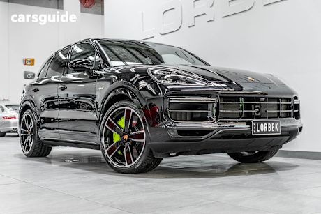 Black 2020 Porsche Cayenne Wagon Turbo S E-Hybrid
