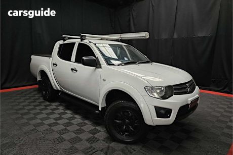 White 2013 Mitsubishi Triton Double Cab Utility Glx (4X4)