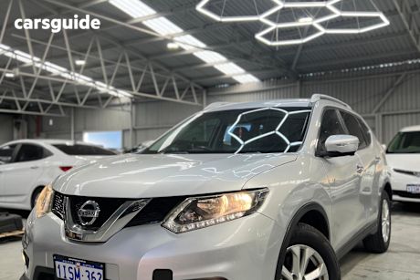 Silver 2016 Nissan X-Trail SUV ST-L F