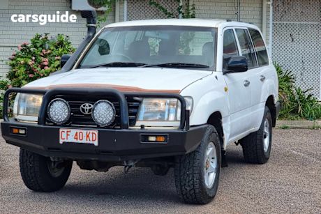 White 2004 Toyota Landcruiser Wagon (4X4)