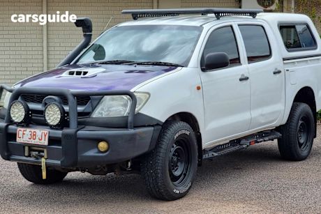White 2011 Toyota Hilux Dual Cab Pick-up Sr (4X4)