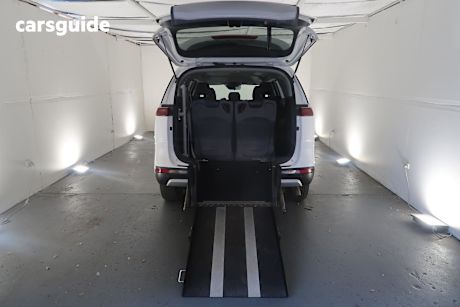 White 2021 Kia Carnival OtherCar SI F