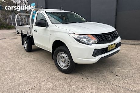 White 2018 Mitsubishi Triton Ute Tray GLX R