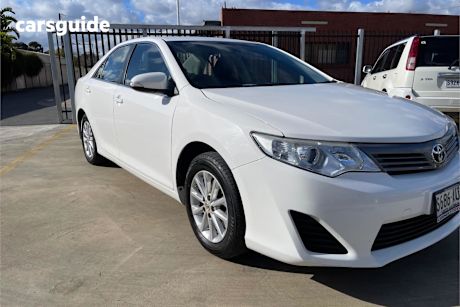 White 2012 Toyota Camry Sedan Altise