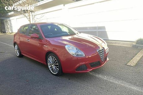 Red 2013 Alfa Romeo Giulietta Hatch PROGRESSION F