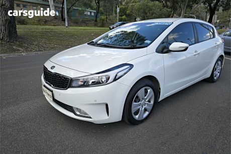 White 2018 Kia Cerato Hatchback S
