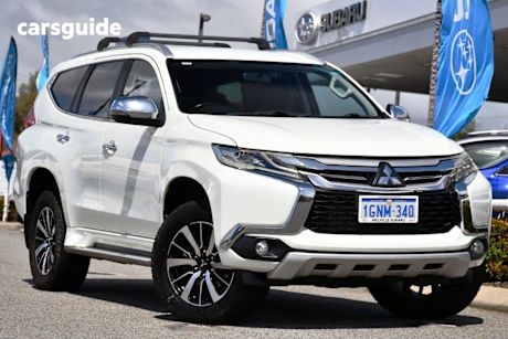 White 2017 Mitsubishi Pajero Sport SUV GLX 4X4