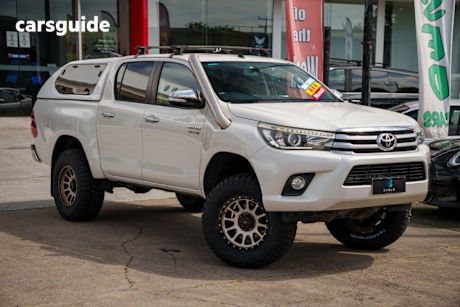 White 2017 Toyota Hilux Dual Cab Utility Sr5 (4X4)