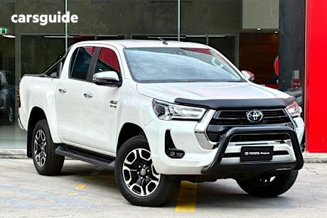 White 2021 Toyota Hilux Ute Tray SR5 4X4