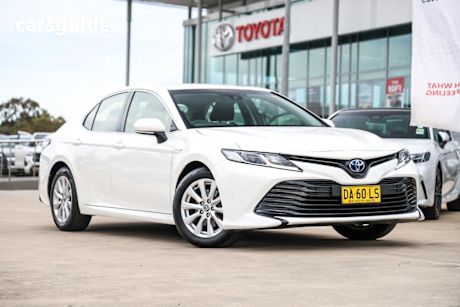 White 2020 Toyota Camry Sedan Ascent Hybrid