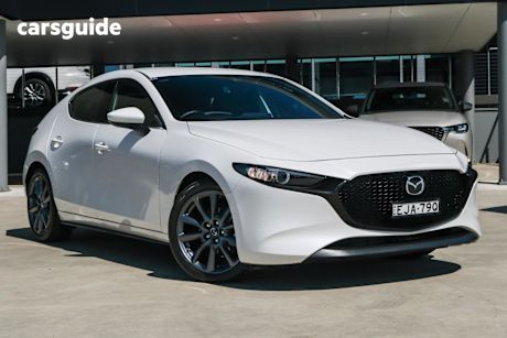 White 2020 Mazda Mazda3 Hatch G20 TOURING F