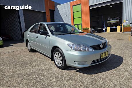 Green 2005 Toyota Camry Sedan ALTISE F