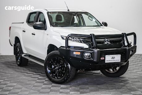 White 2022 Mitsubishi Triton Double Cab Pick Up Glx-R (4X4)