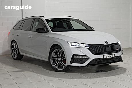 White 2024 Skoda Octavia SUV RS F