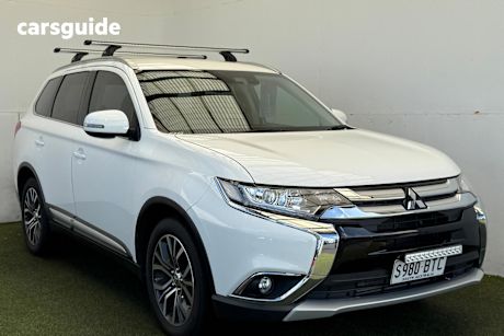 White 2016 Mitsubishi Outlander SUV LS SAFETY PACK 4X4