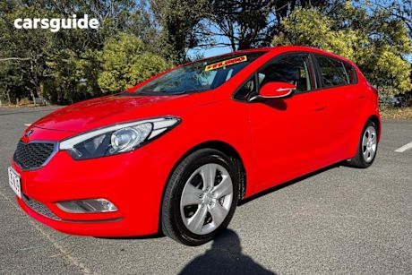 Red 2014 Kia Cerato Hatchback S