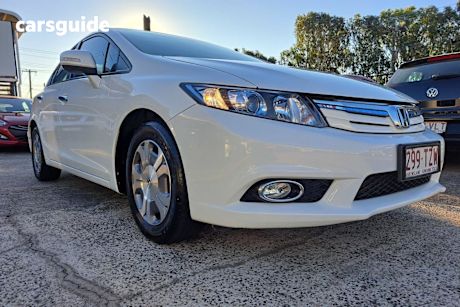 White 2014 Honda Civic Sedan Hybrid
