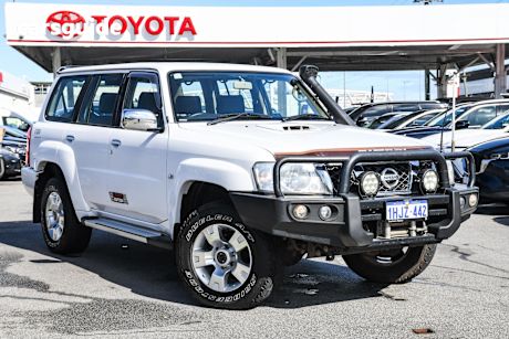 White 2016 Nissan Patrol Wagon St (4X4)