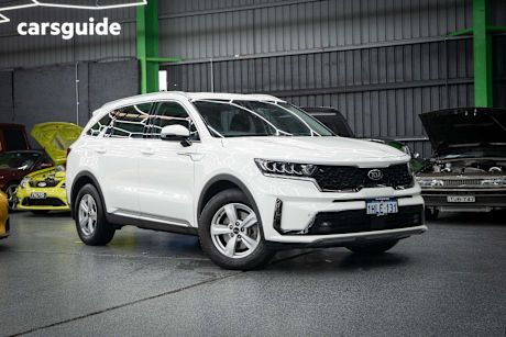 White 2020 Kia Sorento SUV S 4X4