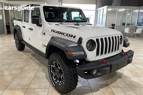 White 2023 Jeep Gladiator Dual Cab Utility Rubicon (4X4)
